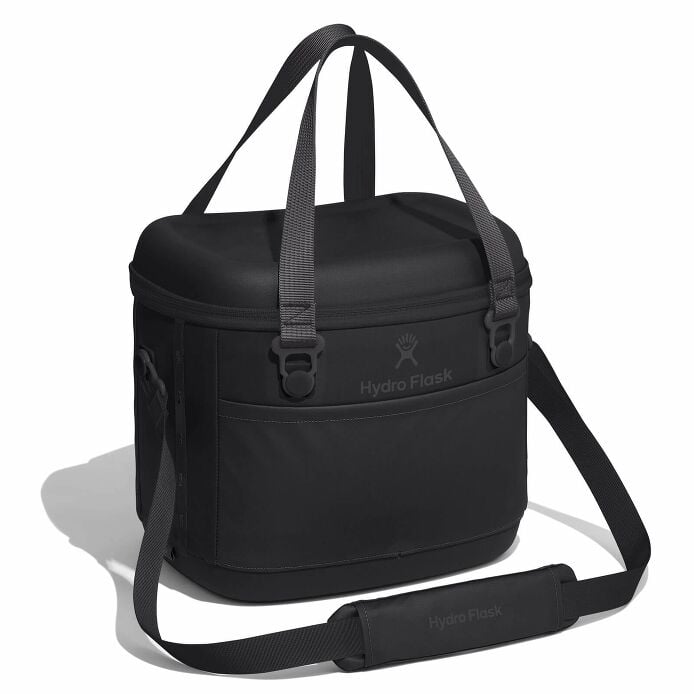 game-day-bundle-z3 12pco001-carryout-cooler-15l-black-angled_1_1.jpg