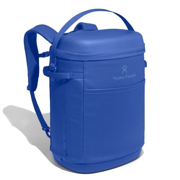 carryouttm-backpack-22-l-u6 18pco382_carryout_backpack_22l_capri_blue_angled_1.jpg