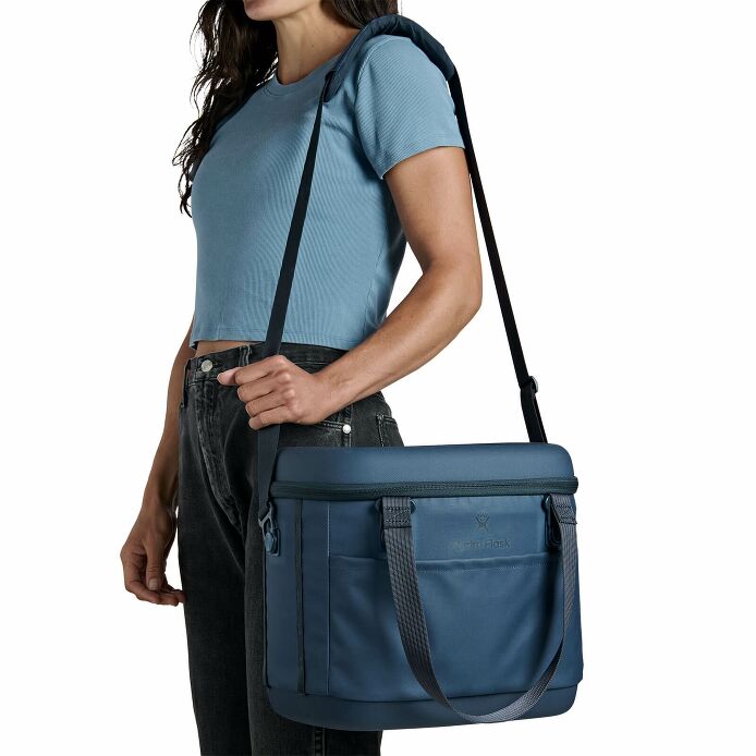 carryouttm-soft-cooler-15-l-p2 250815_hydro_s26_hb_14556_6.jpg