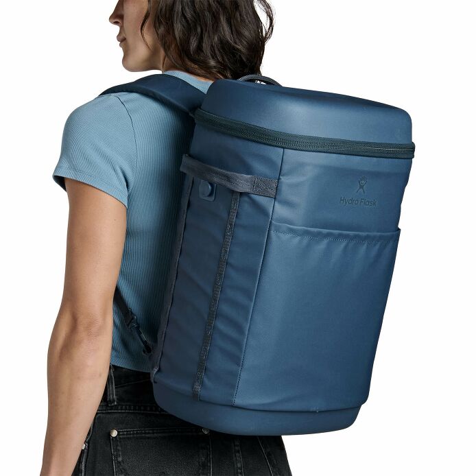carryouttm-backpack-22-l-u6 250815_hydro_s26_hb_14605_7.jpg