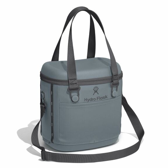 carryouttm-soft-cooler-10-l-w6 6pco043-carryout-cooler-10l-shale-gray-angled_1_1.jpg