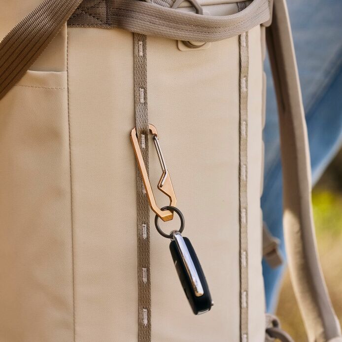 carryouttm-backpack-22-l-u6 hf_carryout_bouwer_d1_l1_torrey_pines_lifestyle_1838_2.jpg
