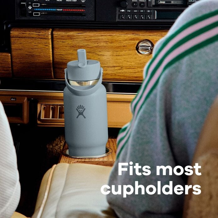 32-oz-travel-bottle-with-flex-straw-cap-a6 hf_s26_wtcfs_apdp_06_8.jpg