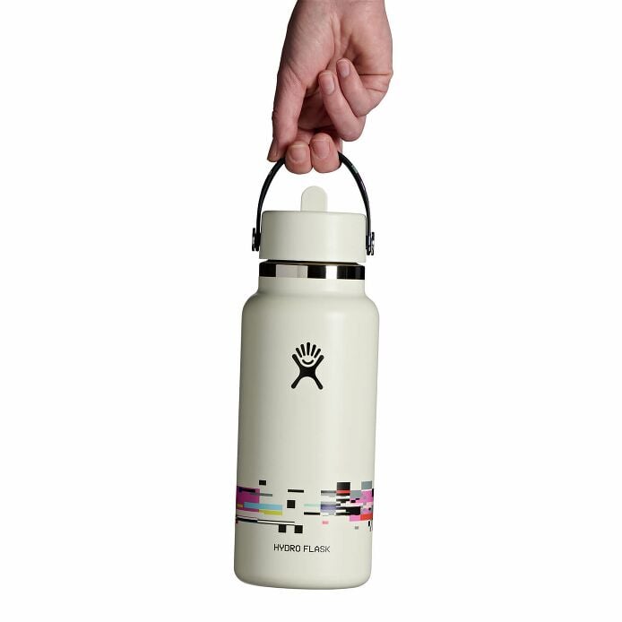 glitch-collection-32-oz-bottle-with-flex-straw-cap-w4 le26-w32-1006-32-oz-wide-flex-straw-cap-glitch-white-hb.jpg