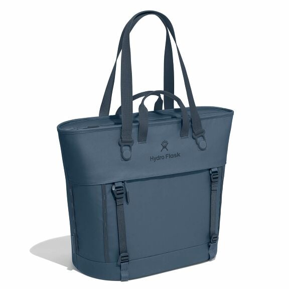 carryouttm-soft-cooler-tote-30-l-y7 maxiit384-carryout-tote-30l-harbor-blue-angled_1_1.jpg